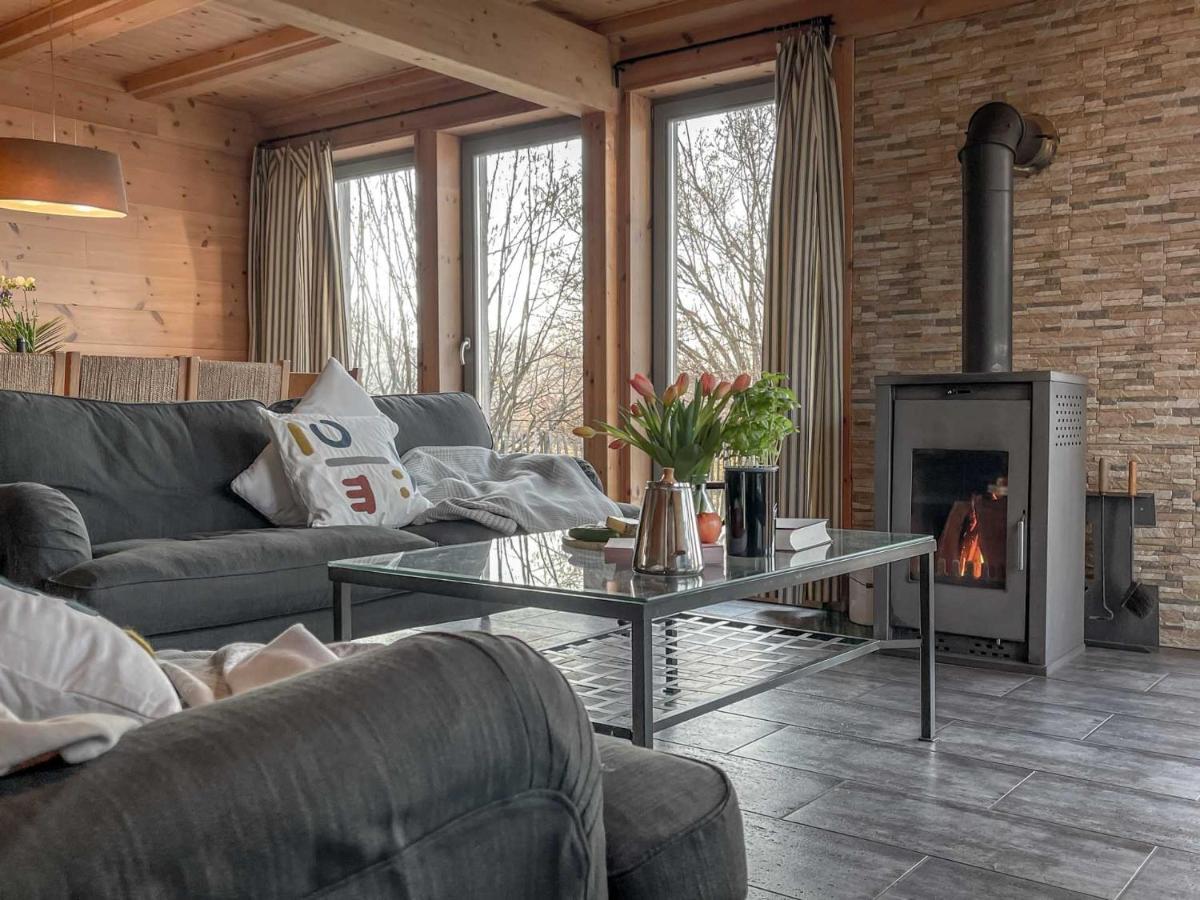 Traumhaff Kuestenchalets - Einzigartige Chalets An Der Ostsee. Ganz Aus Laerchenholz Mit Kamin Und Sauna Vogelsang-Warsin Εξωτερικό φωτογραφία