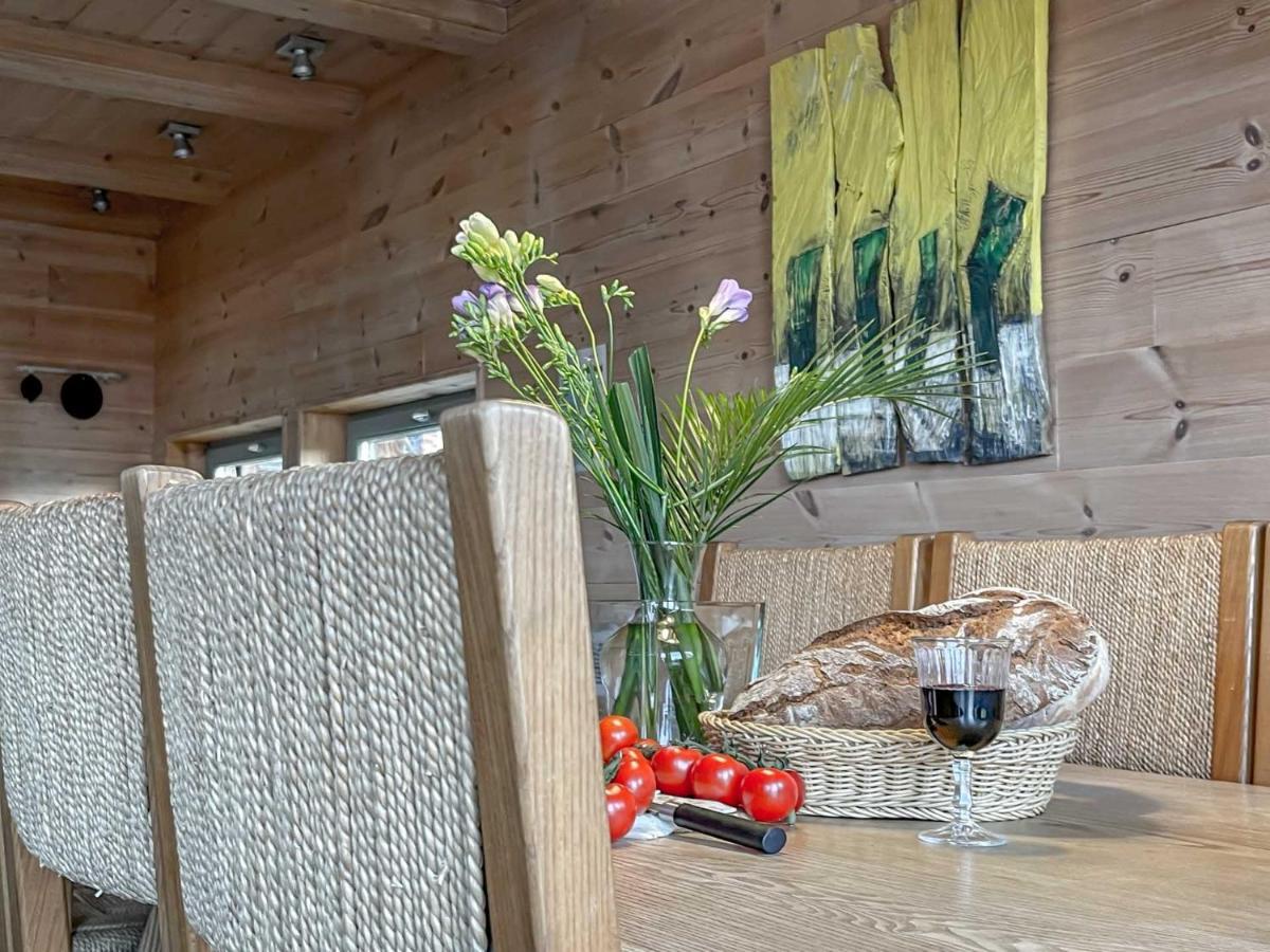 Traumhaff Kuestenchalets - Einzigartige Chalets An Der Ostsee. Ganz Aus Laerchenholz Mit Kamin Und Sauna Vogelsang-Warsin Εξωτερικό φωτογραφία