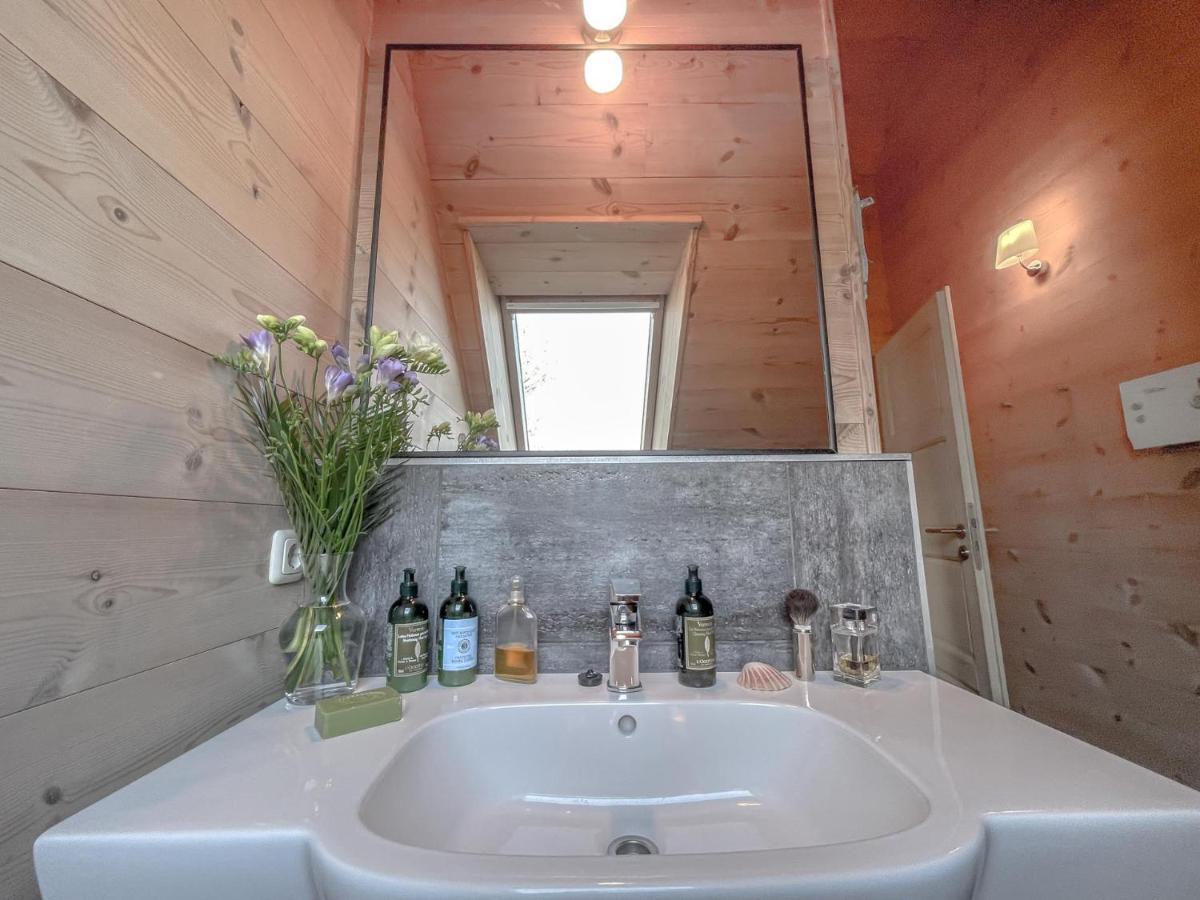 Traumhaff Kuestenchalets - Einzigartige Chalets An Der Ostsee. Ganz Aus Laerchenholz Mit Kamin Und Sauna Vogelsang-Warsin Εξωτερικό φωτογραφία