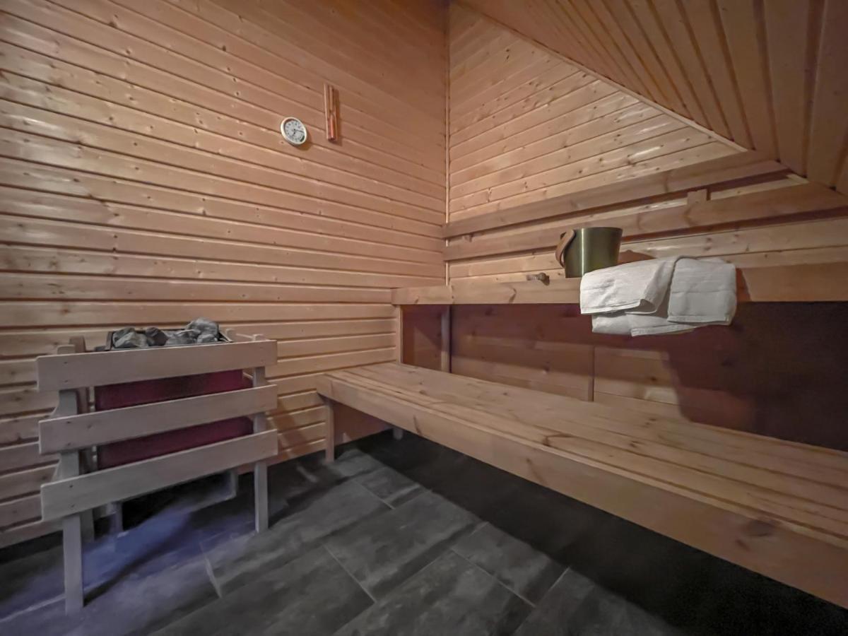 Traumhaff Kuestenchalets - Einzigartige Chalets An Der Ostsee. Ganz Aus Laerchenholz Mit Kamin Und Sauna Vogelsang-Warsin Εξωτερικό φωτογραφία