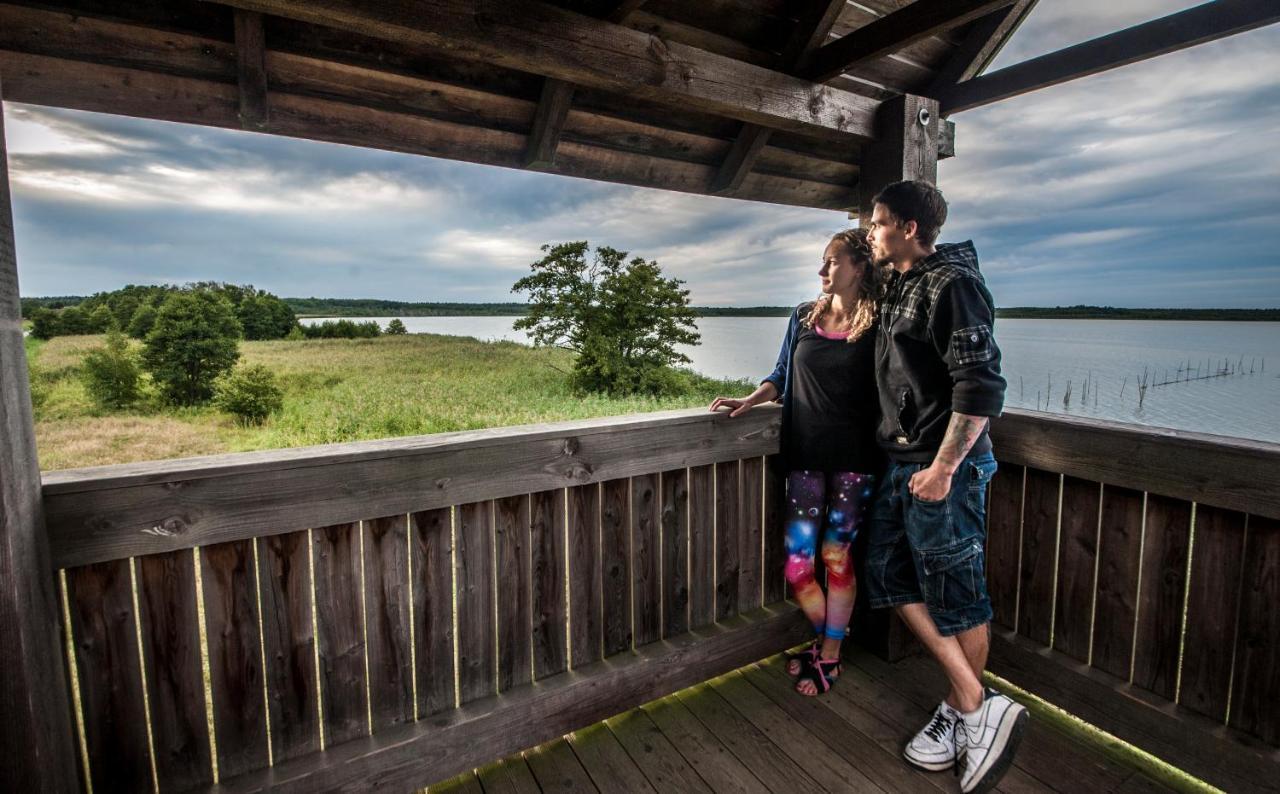 Traumhaff Kuestenchalets - Einzigartige Chalets An Der Ostsee. Ganz Aus Laerchenholz Mit Kamin Und Sauna Vogelsang-Warsin Εξωτερικό φωτογραφία